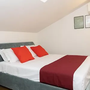  Appartement Disciplini Duplex